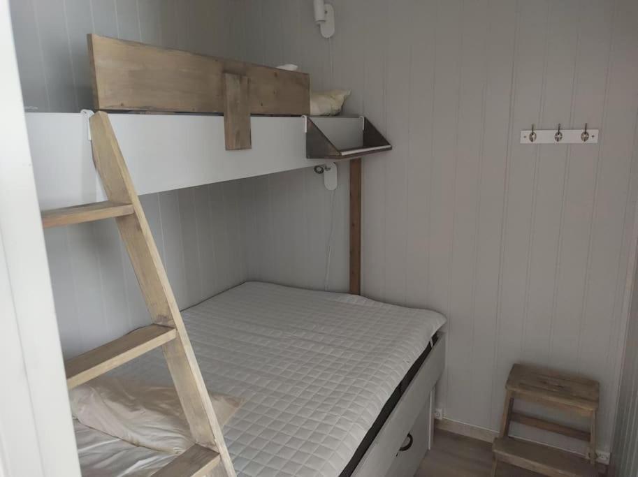 Utleieleilighet 4 Sengeplasser Og Ut * Drangedal